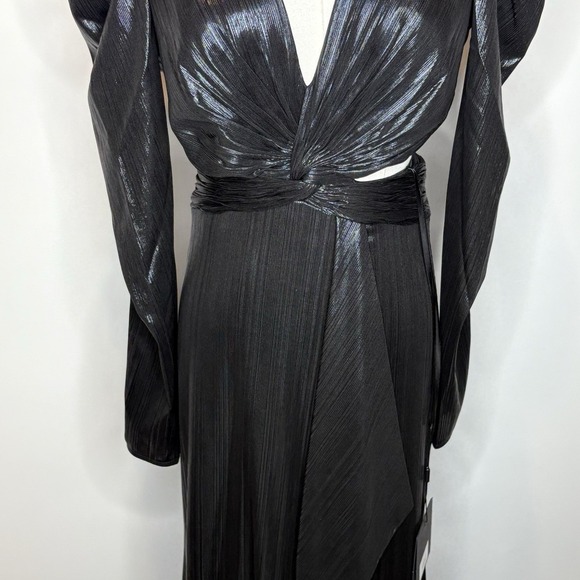 Ieena for Mac Duggal Black Princess Sleeve Cut Out Metallic Gown Womens Size 2 - Picture 4 of 16